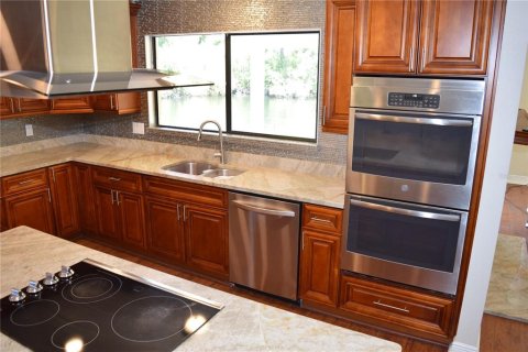 Casa en alquiler en Tampa, Florida, 3 dormitorios, 235.23 m2 № 1840223 - foto 8
