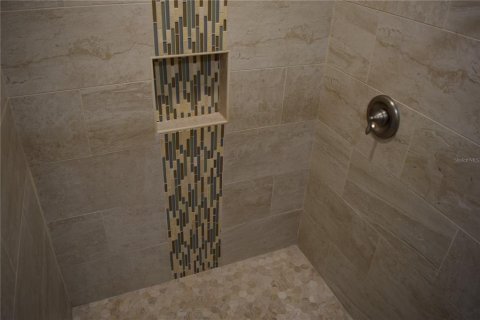 Casa en alquiler en Tampa, Florida, 3 dormitorios, 235.23 m2 № 1840223 - foto 18