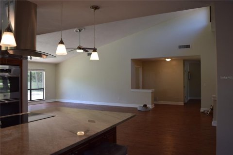 Casa en alquiler en Tampa, Florida, 3 dormitorios, 235.23 m2 № 1840223 - foto 13