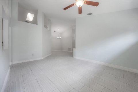 Casa en venta en Tampa, Florida, 3 dormitorios, 160.54 m2 № 2217182 - foto 20