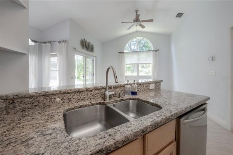 Casa en venta en Tampa, Florida, 3 dormitorios, 160.54 m2 № 2217182 - foto 27