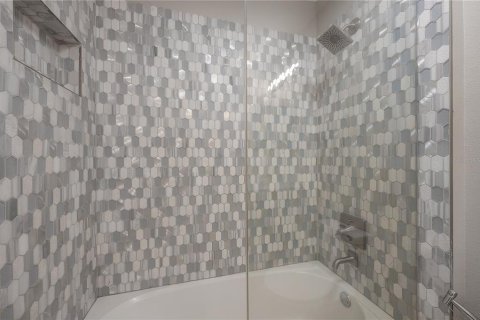 Casa en venta en Tampa, Florida, 3 dormitorios, 160.54 m2 № 2217182 - foto 11