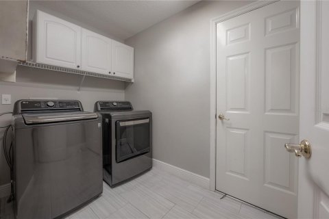 Casa en venta en Tampa, Florida, 3 dormitorios, 160.54 m2 № 2217182 - foto 30