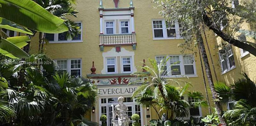 Кондоминиум с 1 спальней в Майами-Бич, Флорида № 1985563