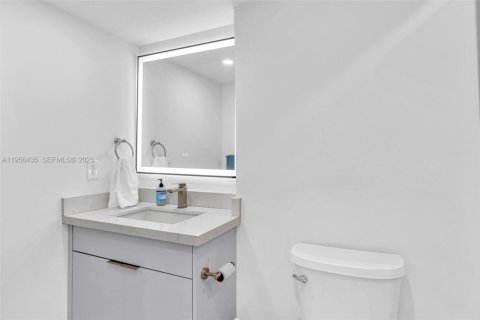 Copropriété à vendre à Miami Beach, Floride: 2 chambres, 99.87 m2 № 2011779 - photo 8