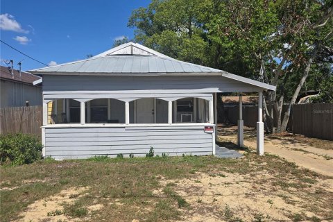 House in Tampa, Florida 3 bedrooms, 68.38 sq.m. № 2121681