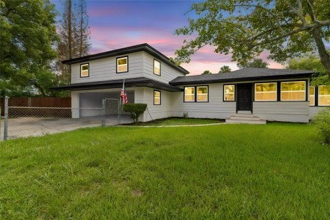 Casa en Sanford, Florida 4 dormitorios, 254.09 m2 № 2152020