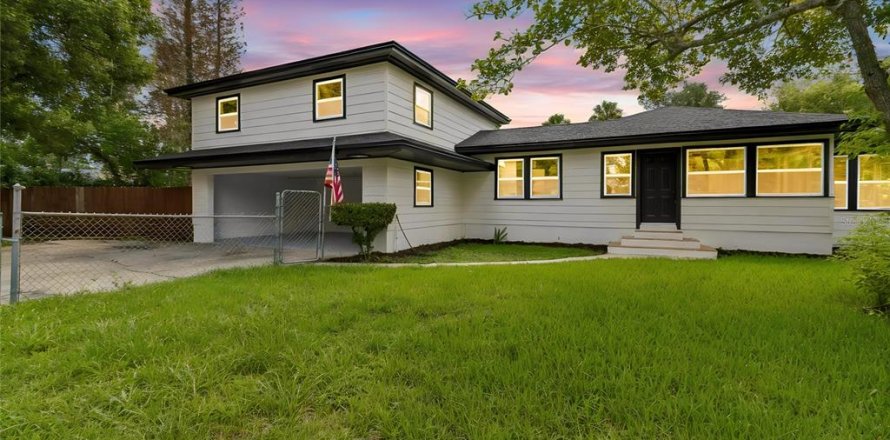 Casa en Sanford, Florida 4 dormitorios, 254.09 m2 № 2152020