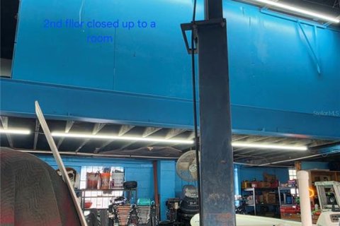 Commercial property in Tampa, Florida № 2215277 - photo 6