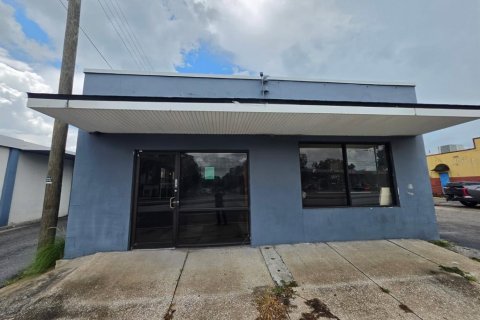 Commercial property in Tampa, Florida № 2215277 - photo 5