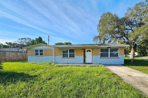 Villa ou maison à Holiday, Floride 3 chambres, 111.48 m2 № 2404595