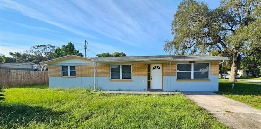 Villa ou maison à Holiday, Floride 3 chambres, 111.48 m2 № 2404595