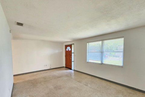 Villa ou maison à louer à Holiday, Floride: 3 chambres, 111.48 m2 № 2404595 - photo 3