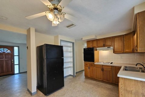 Villa ou maison à louer à Holiday, Floride: 3 chambres, 111.48 m2 № 2404595 - photo 5