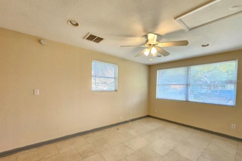 Villa ou maison à louer à Holiday, Floride: 3 chambres, 111.48 m2 № 2404595 - photo 13