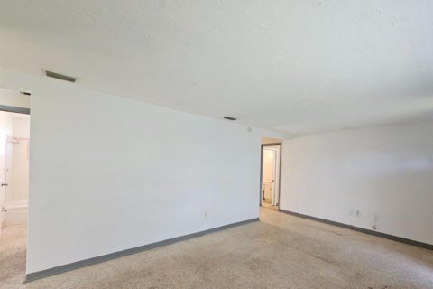 Villa ou maison à louer à Holiday, Floride: 3 chambres, 111.48 m2 № 2404595 - photo 8