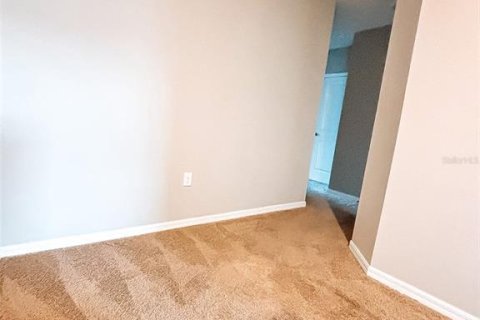Adosado en alquiler en Wildwood, Florida, 3 dormitorios, 156.82 m2 № 2106088 - foto 8