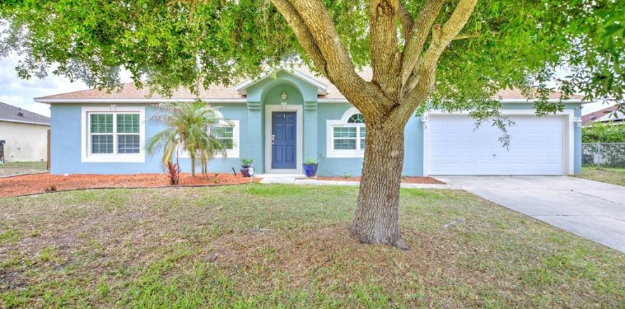 House in Sebring, Florida 4 bedrooms, 209.59 sq.m. № 2214576