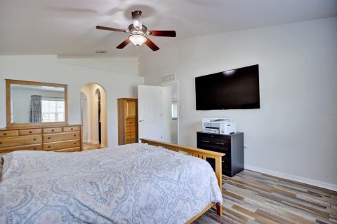 House in Sebring, Florida 4 bedrooms, 209.59 sq.m. № 2214576 - photo 24