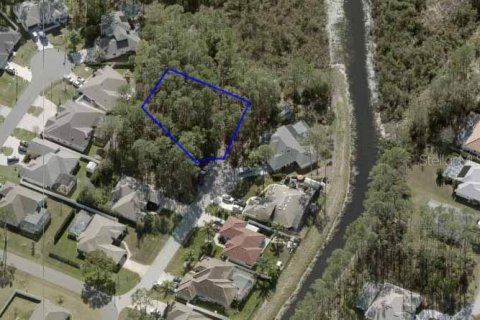 House in Palm Coast, Florida 3 bedrooms, 220.64 sq.m. № 1680481 - photo 8