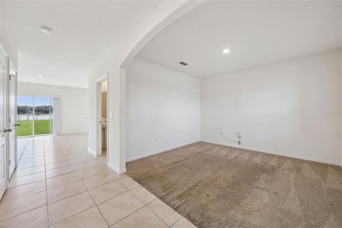 Villa ou maison à vendre à Davenport, Floride: 4 chambres, 234.67 m2 № 2422647 - photo 10