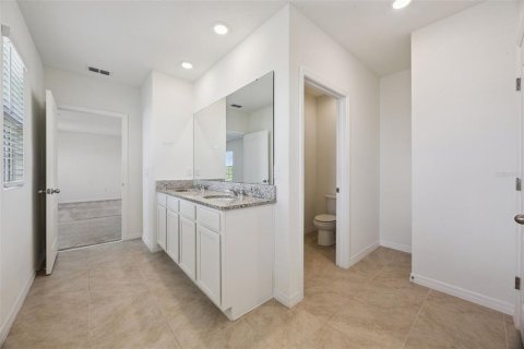 Villa ou maison à vendre à Davenport, Floride: 4 chambres, 234.67 m2 № 2422647 - photo 25