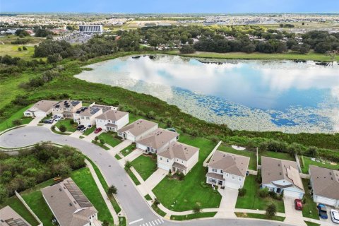 Villa ou maison à Davenport, Floride 4 chambres, 234.67 m2 № 2422647