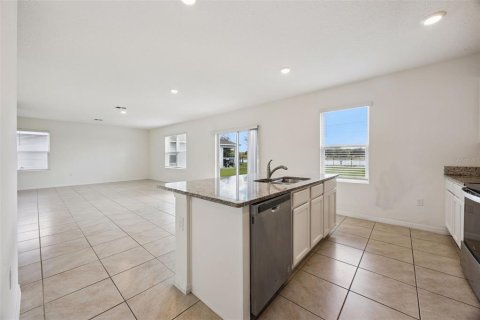 Villa ou maison à vendre à Davenport, Floride: 4 chambres, 234.67 m2 № 2422647 - photo 17