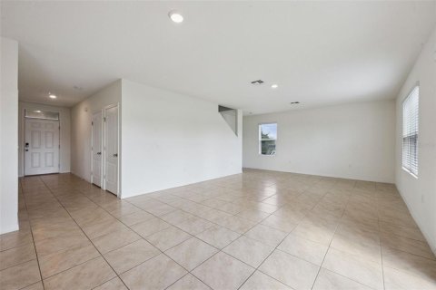 Villa ou maison à vendre à Davenport, Floride: 4 chambres, 234.67 m2 № 2422647 - photo 11