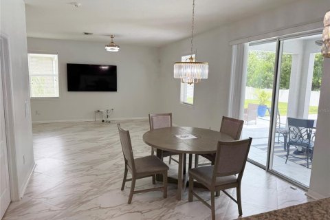 House in Riverview, Florida 4 bedrooms, 230.96 sq.m. № 2201220 - photo 3