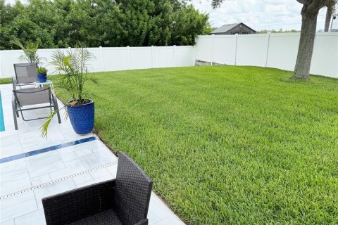 House in Riverview, Florida 4 bedrooms, 230.96 sq.m. № 2201220 - photo 21