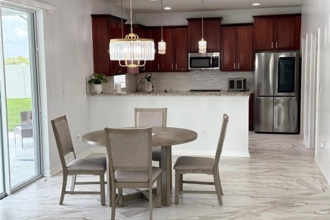 House in Riverview, Florida 4 bedrooms, 230.96 sq.m. № 2201220 - photo 7