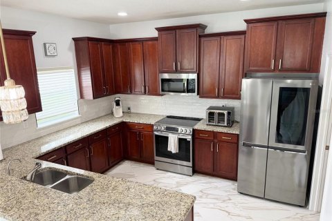 House in Riverview, Florida 4 bedrooms, 230.96 sq.m. № 2201220 - photo 4