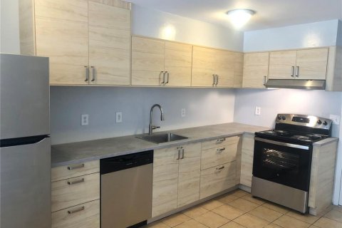 Appartement à louer à Auburndale, Floride: 2 chambres, 74.32 m2 № 2431893 - photo 4