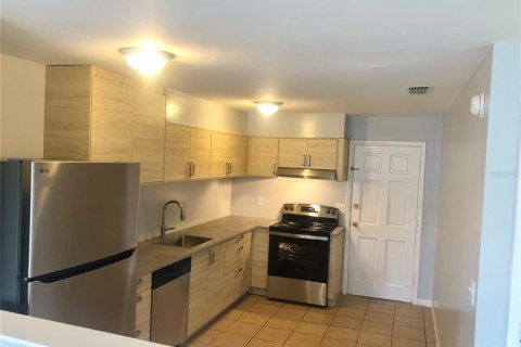Appartement à louer à Auburndale, Floride: 2 chambres, 74.32 m2 № 2431893 - photo 5