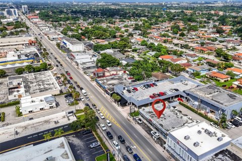 Propiedad comercial en venta en Miami, Florida № 1948325 - foto 22