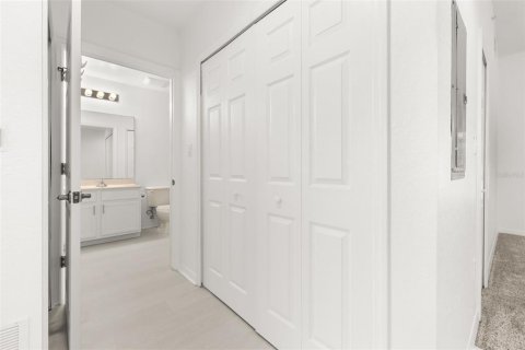 Condo in Celebration, Florida, 3 bedrooms № 2395973 - photo 15