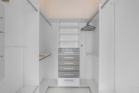 Condo in Miami, Florida, 1 bedroom  № 2170282 - photo 19