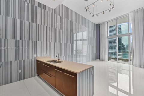Condo in Miami, Florida, 1 bedroom № 2170282