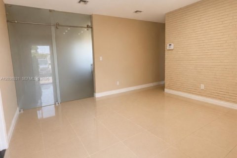 Villa ou maison à louer à West Park, Floride: 4 chambres, 120.4 m2 № 2084278 - photo 3