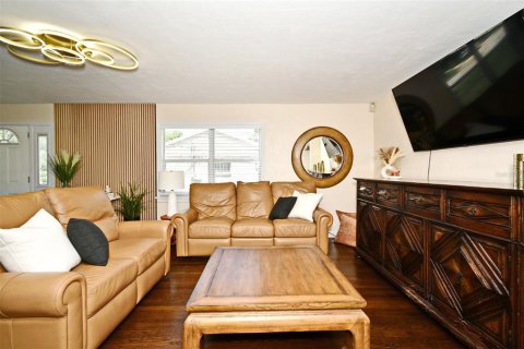 Casa en venta en Orlando, Florida, 2 dormitorios, 98.48 m2 № 1817778 - foto 9