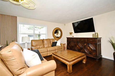 Casa en venta en Orlando, Florida, 2 dormitorios, 98.48 m2 № 1817778 - foto 10