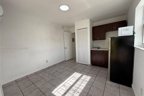 Снять в аренду виллу или дом в Майами, Флорида 203.73м2, № 1986707 - фото 3