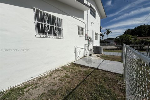 Снять в аренду виллу или дом в Майами, Флорида 203.73м2, № 1986707 - фото 6