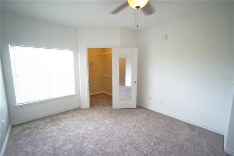 Condo in Tampa, Florida, 2 bedrooms  № 1875883 - photo 11