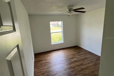 Villa ou maison à vendre à Deltona, Floride: 3 chambres, 151.99 m2 № 1870288 - photo 3