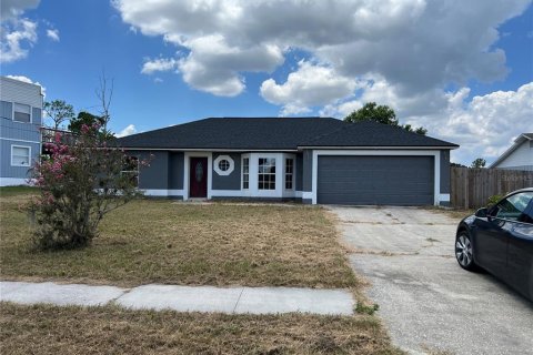Villa ou maison à vendre à Deltona, Floride: 3 chambres, 151.99 m2 № 1870288 - photo 2