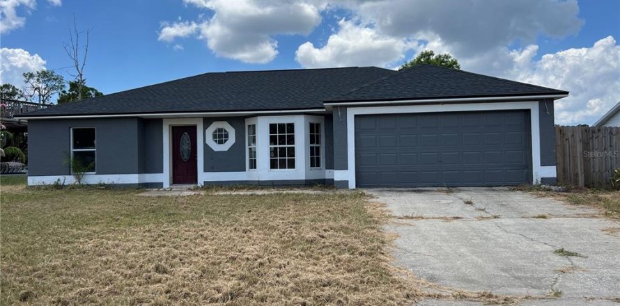 Villa ou maison à Deltona, Floride 3 chambres, 151.99 m2 № 1870288
