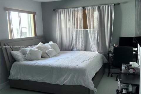Купить виллу или дом в Маргит, Флорида 2 спальни, 98.57м2, № 1872505 - фото 9