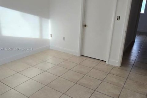 Condominio en venta en Miami, Florida, 2 dormitorios, 88.63 m2 № 1984359 - foto 7